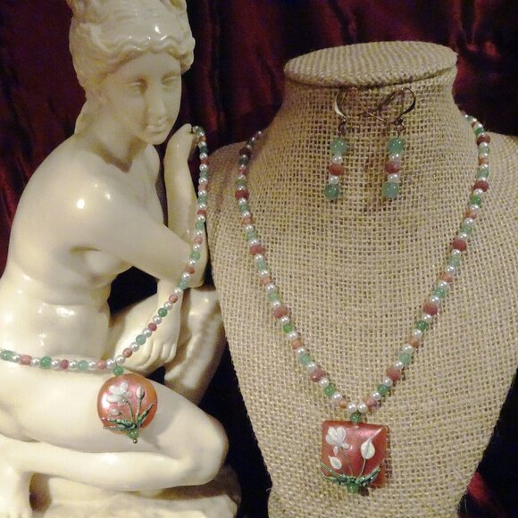 Original necklace and earring set with Grace Lampwork focal in two styles - Picture 4 of 8